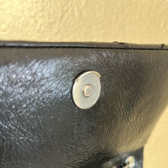 Tory Burch Kira Black Glazed Leather Shoulder Bag Quilted Chain Strap - Picture 12 of 17